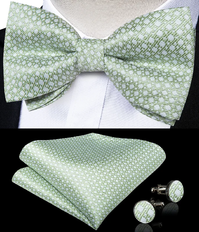 Light Green Geometric Casual Men's Pre-tied Bowtie Pocket Square Cufflinks Set